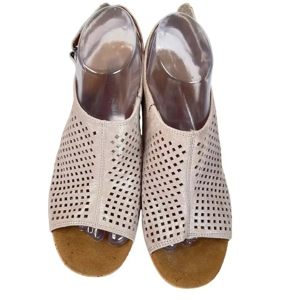 Rockport Briah Perforated Wedge Sandals Beige Suede Slingback Womens 8.5